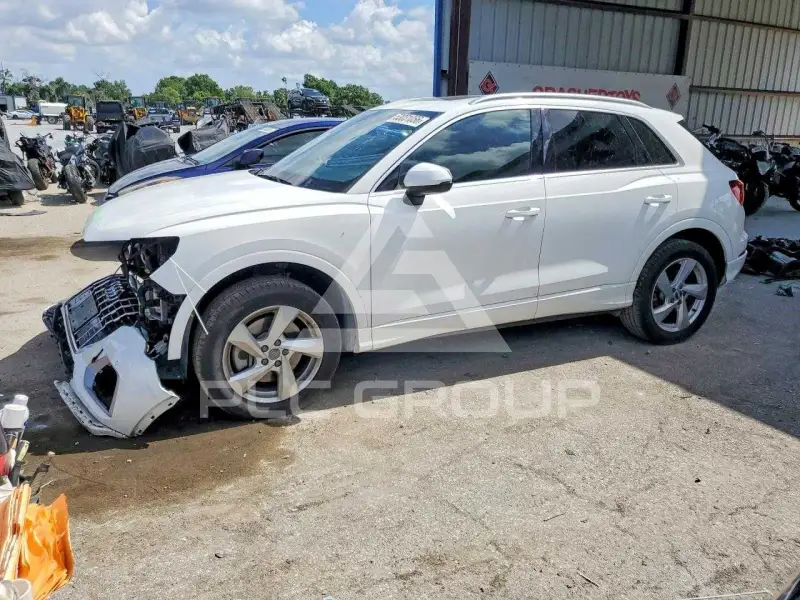 2020 Audi Q3 фото