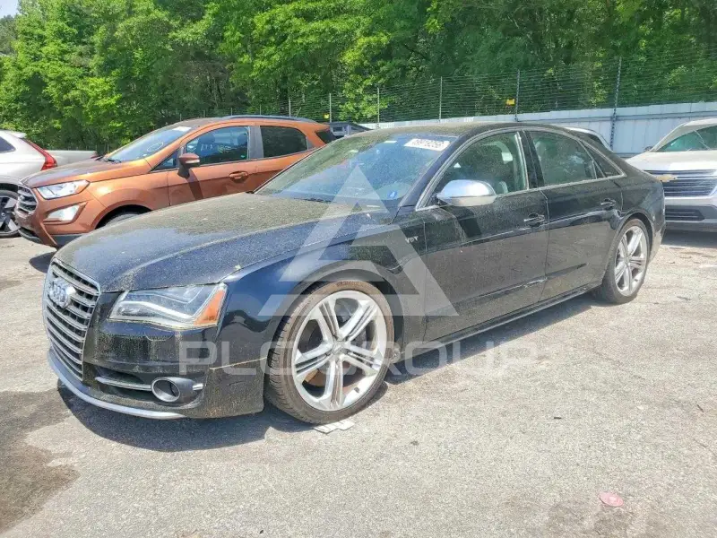 2020 Audi S8 фото