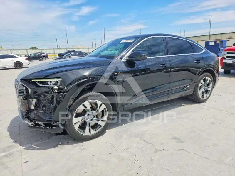 2020 Audi E-TRON photo