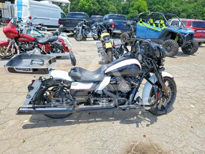 2020 Harley-Davidson FL photo