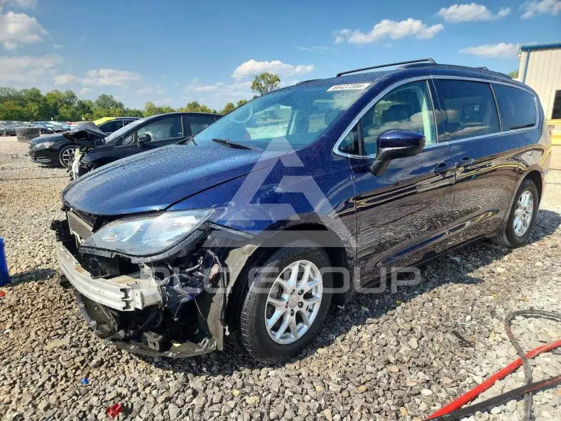 2020 Chrysler VOYAGER фото