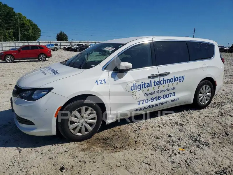 2020 Chrysler Pacifica photo