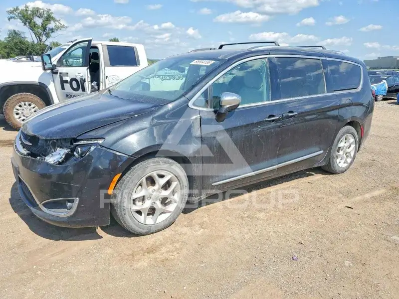 2020 Chrysler PACIFICA photo