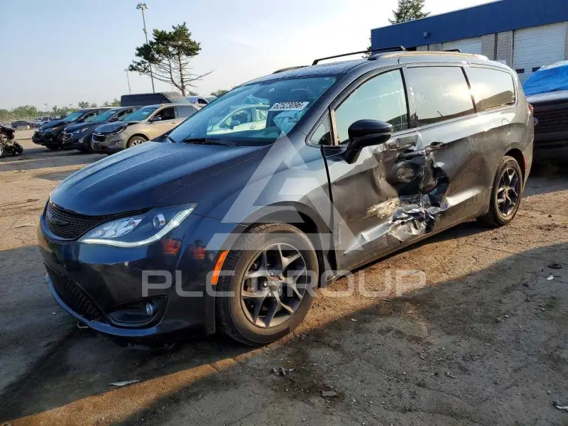 2020 Chrysler PACIFICA photo