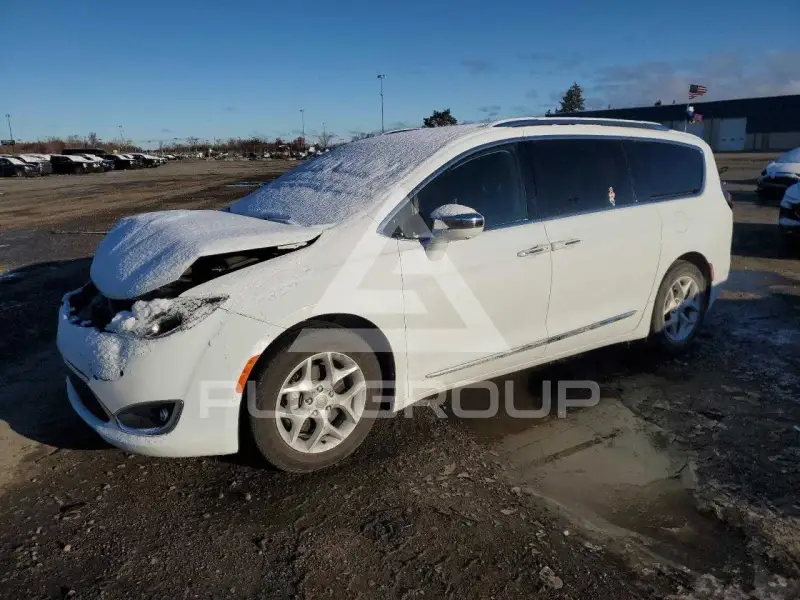 2020 Chrysler PACIFICA photo