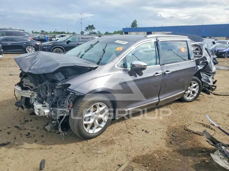 2020 Chrysler PACIFICA photo