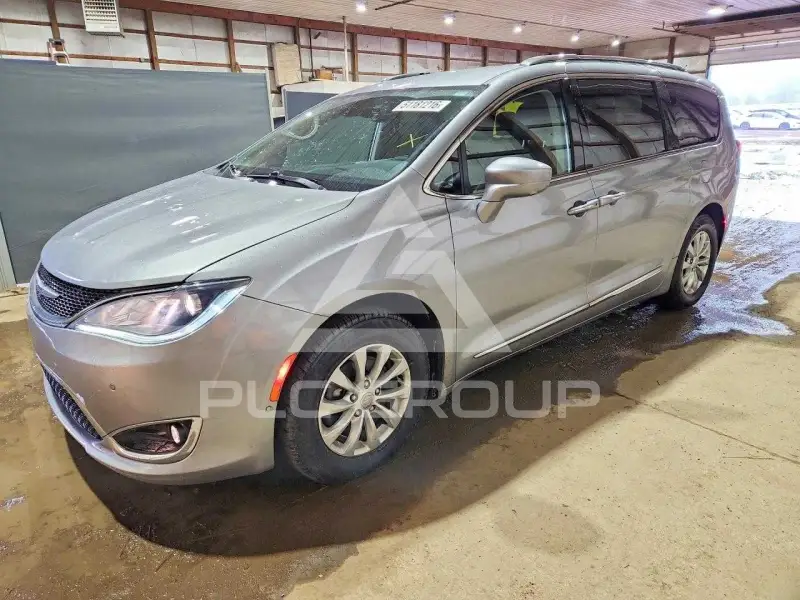 2020 Chrysler PACIFICA photo