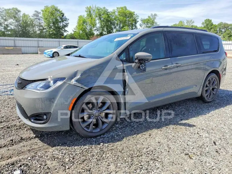 2020 Chrysler PACIFICA photo