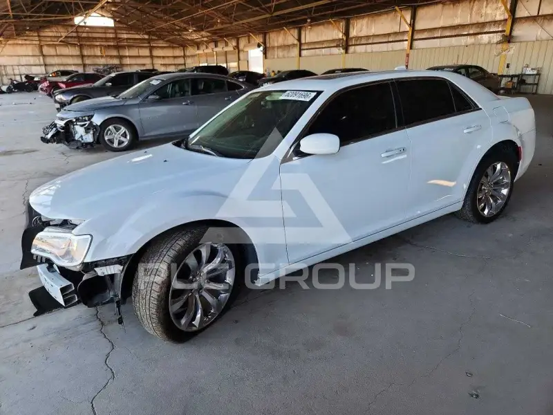 2020 Chrysler 300 фото