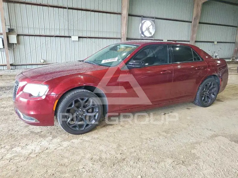 2020 Chrysler 300 photo