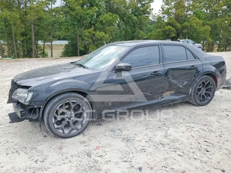 2020 Chrysler 300 photo