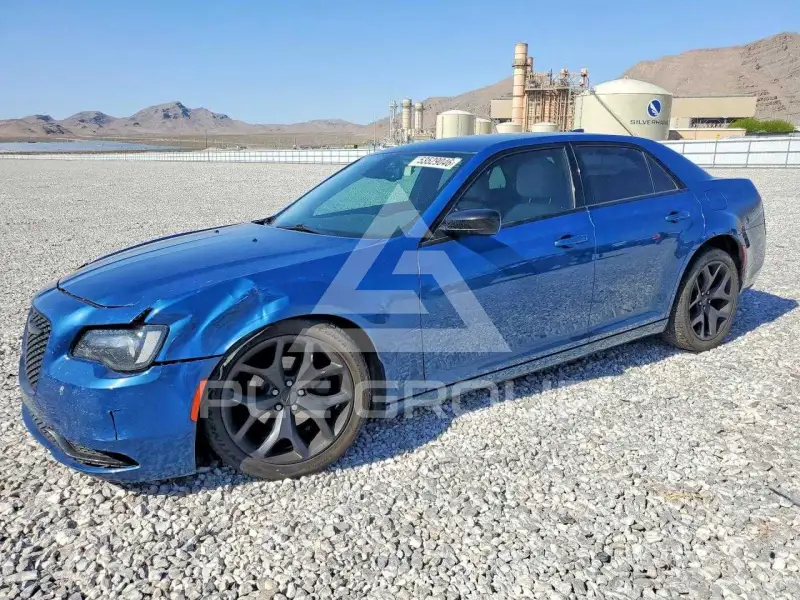 2020 Chrysler 300 photo