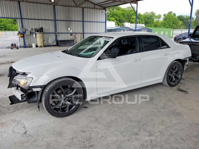 2020 Chrysler 300 фото