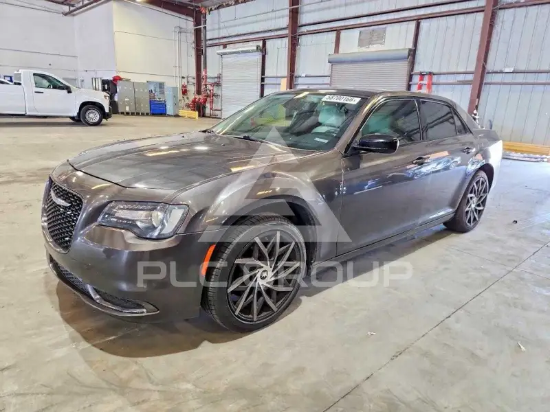 2020 Chrysler 300 photo