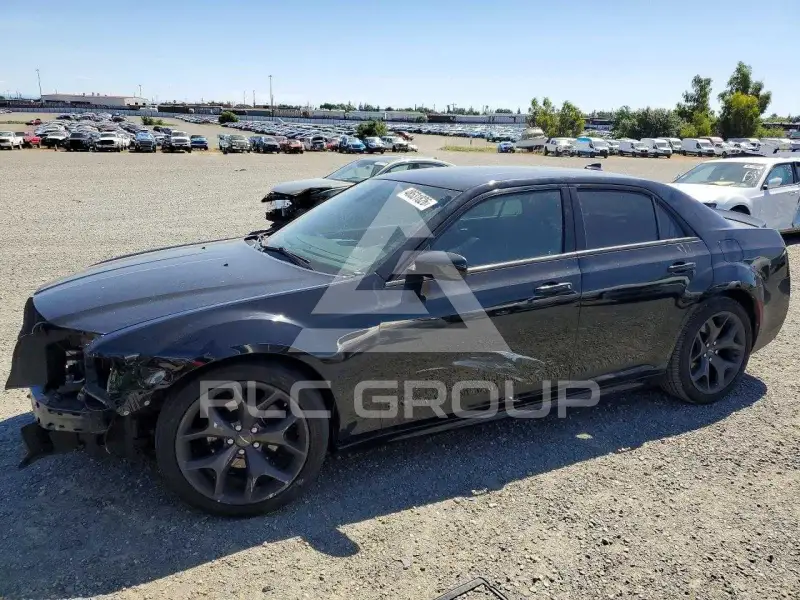 2020 Chrysler 300 photo