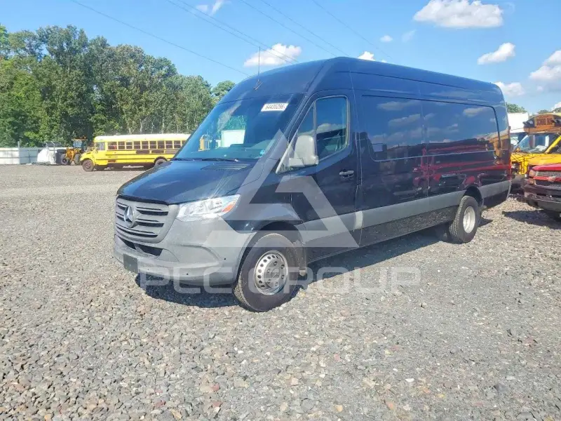 2020 Mercedes Benz Sprinter photo