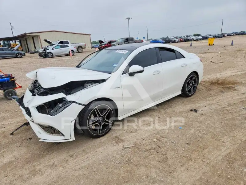 2020 Mercedes Benz CLA-Class фото