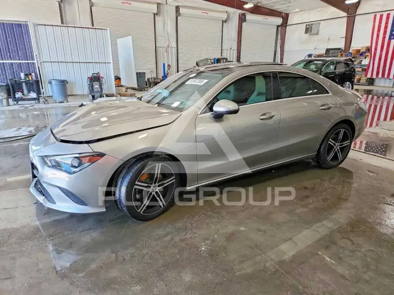 2020 Mercedes Benz CLA-Class фото