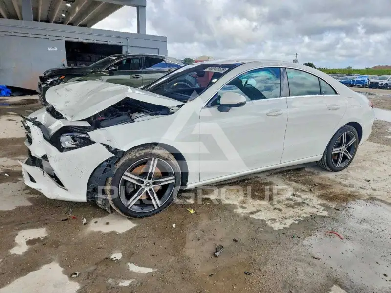 2020 Mercedes Benz CLA-Class photo