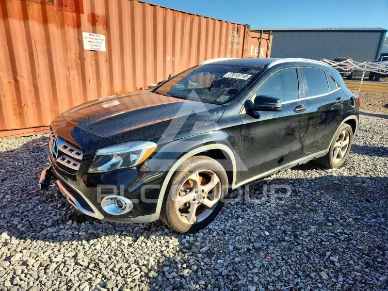 2020 Mercedes Benz GLA-Class фото