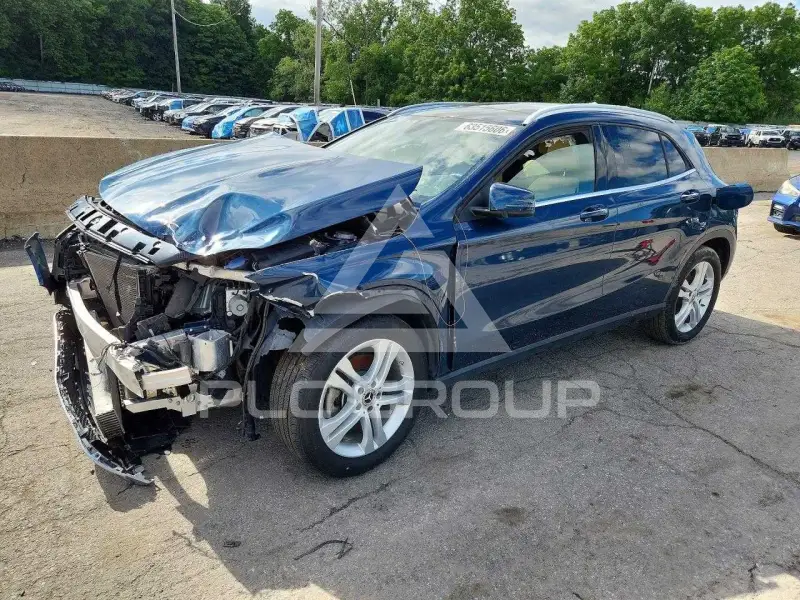 2020 Mercedes Benz GLA-Class фото