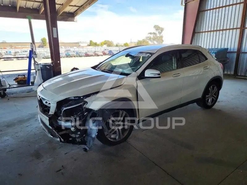 2020 Mercedes Benz GLA-Class photo