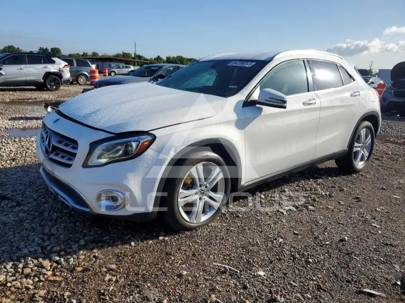 2020 Mercedes Benz GLA-Class фото