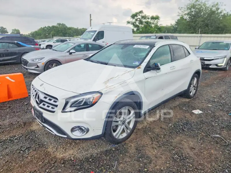 2020 Mercedes Benz GLA-Class фото