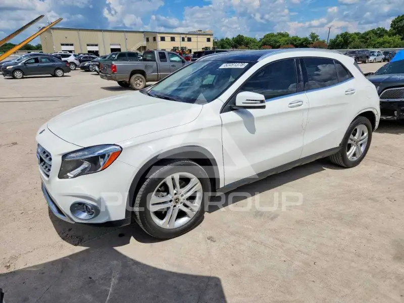 2020 Mercedes Benz GLA-Class фото