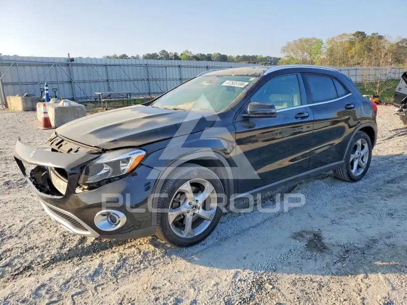 2020 Mercedes Benz GLA-Class photo