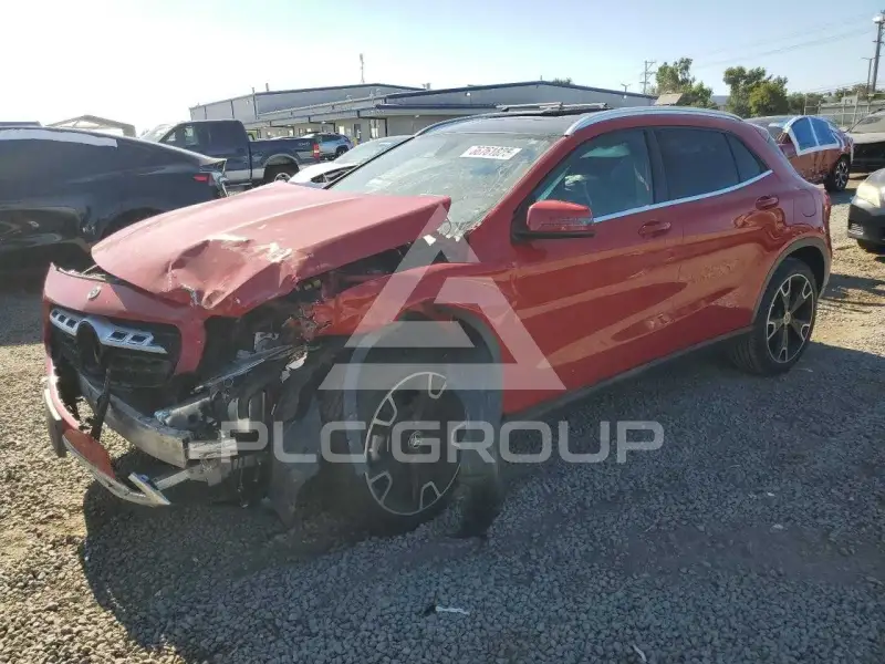 2020 Mercedes Benz GLA-Class photo