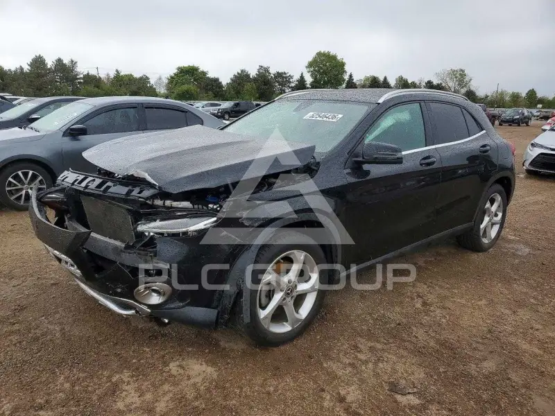 2020 Mercedes Benz GLA-Class фото