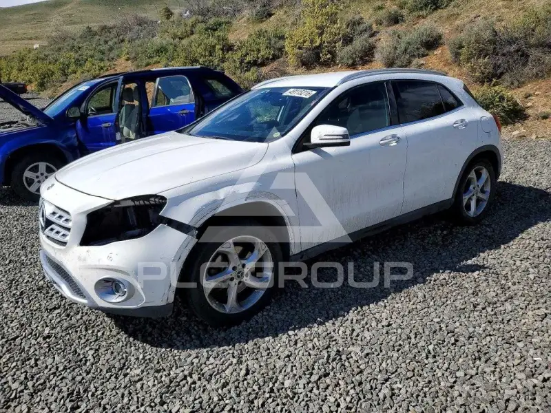 2020 Mercedes Benz GLA-Class фото