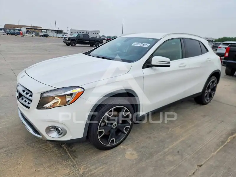 2020 Mercedes Benz GLA-Class фото