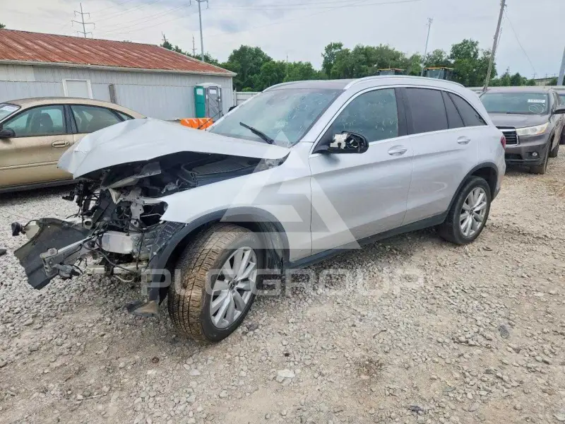 2020 Mercedes Benz GLC-Class photo