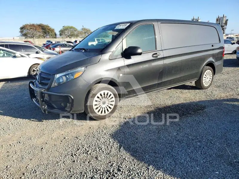 2020 Mercedes Benz METRIS photo