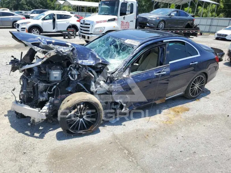 2020 Mercedes Benz C-Class photo