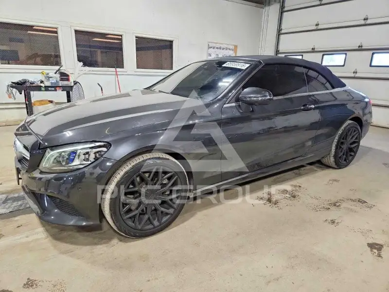 2020 Mercedes Benz C-Class photo
