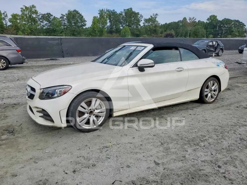 2020 Mercedes Benz C-Class photo
