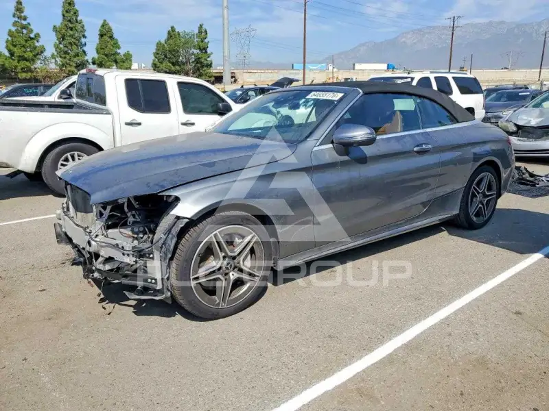 2020 Mercedes Benz C-Class photo