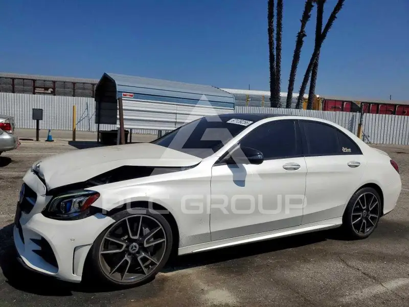 2020 Mercedes Benz C-Class фото