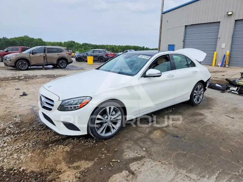2020 Mercedes Benz C-Class фото