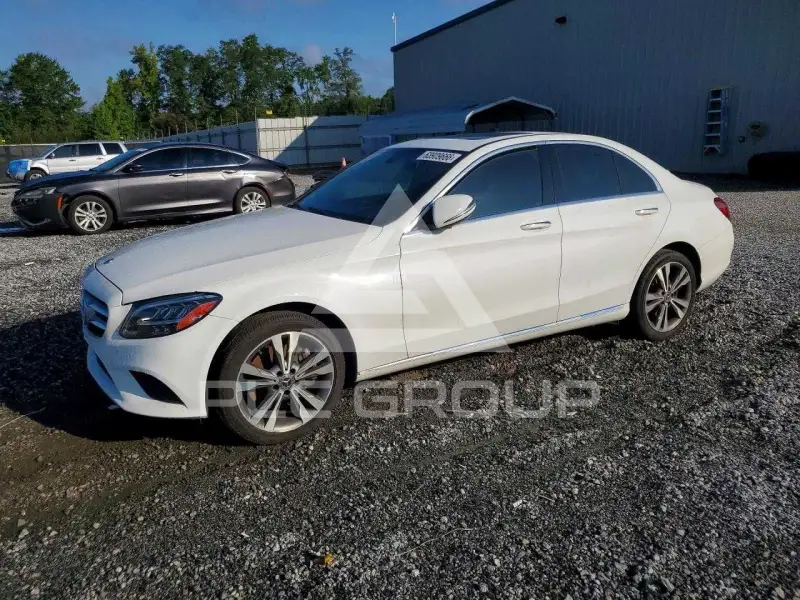 2020 Mercedes Benz C-Class фото