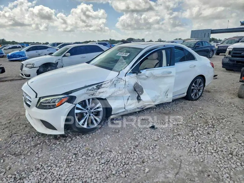 2020 Mercedes Benz C-Class photo