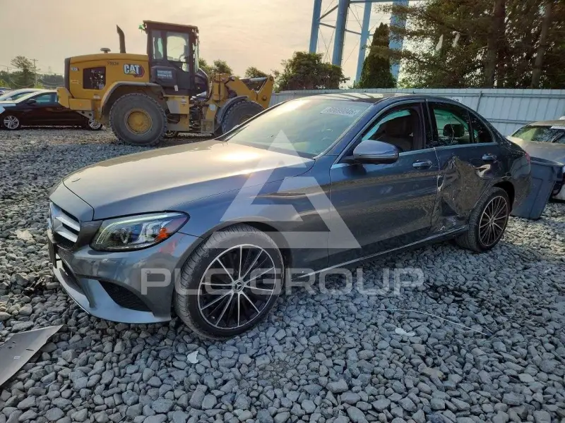 2020 Mercedes Benz C-Class фото
