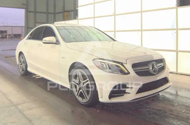 2020 Mercedes Benz C-Class photo