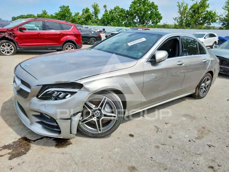 2020 Mercedes Benz C-Class photo