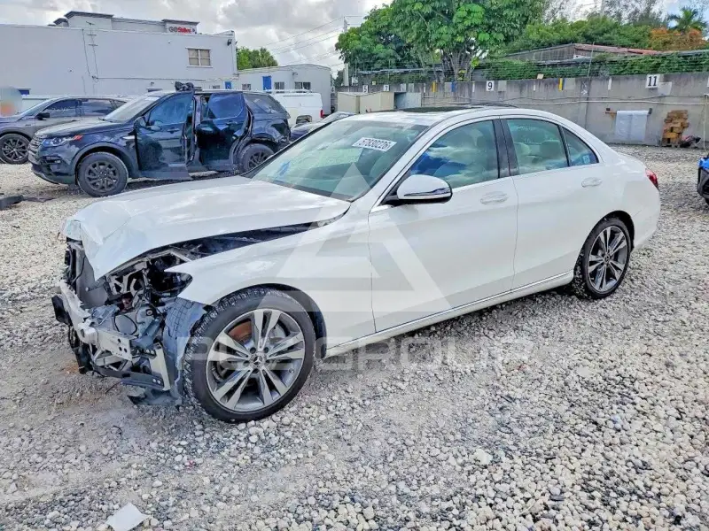 2020 Mercedes Benz C-Class photo