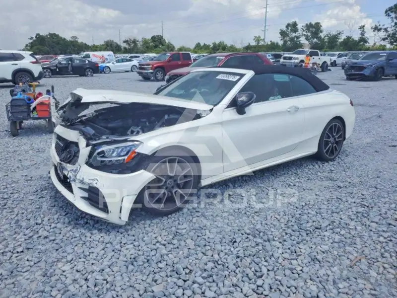 2020 Mercedes Benz C-Class photo