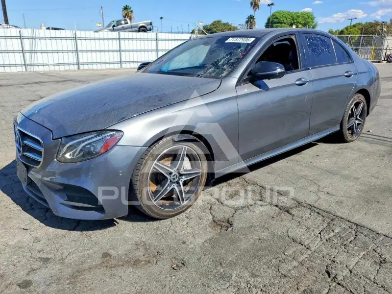 2020 Mercedes Benz E-Class фото